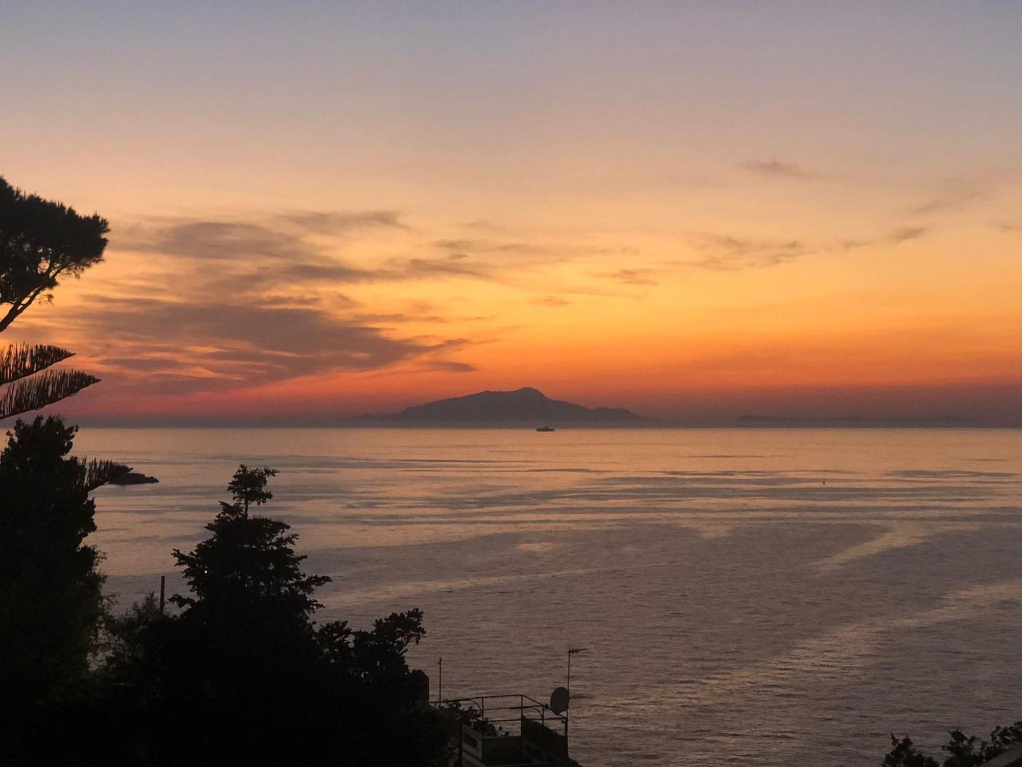 Bilocale Panoramico “Lo Sguardo” Apartman Massa Lubrense Kültér fotó